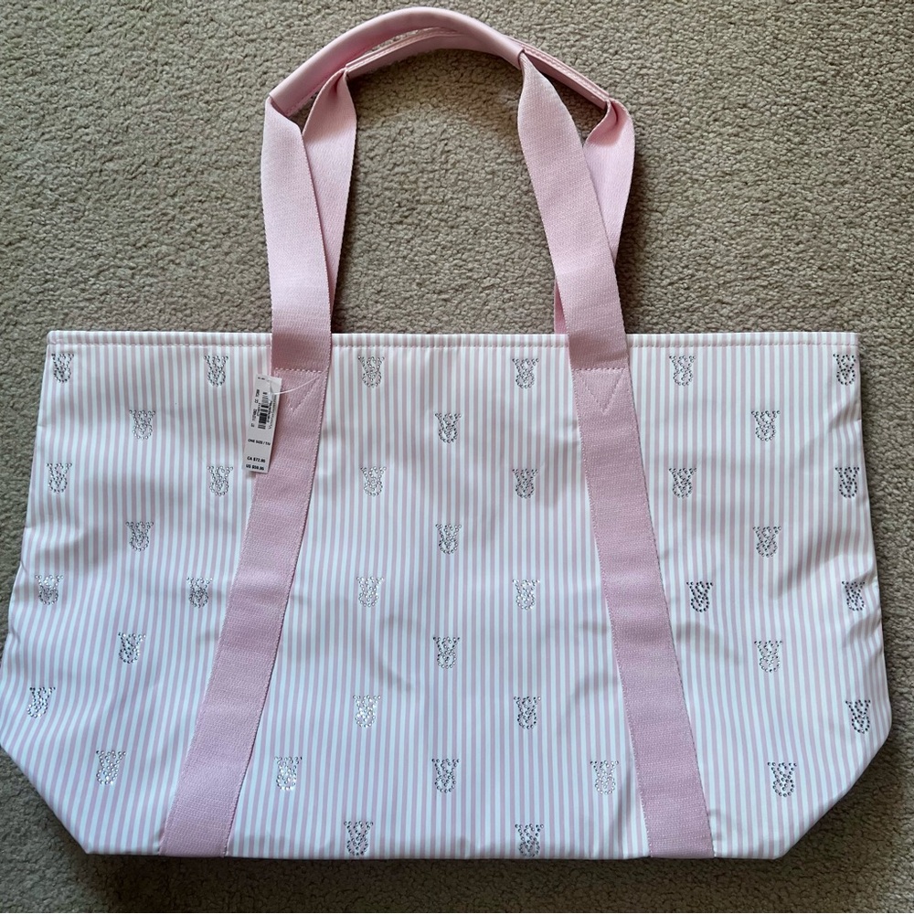 Victoria’s Secret BF 2025 Limited Edition Tote and Fleece Blanket - New w/Tags!